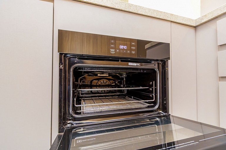 Apto de 2q Perto do Shopping Estação - NLF0602