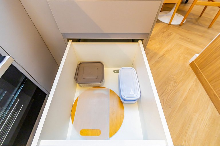 Apto de 2q Perto do Shopping Estação - NLF0602