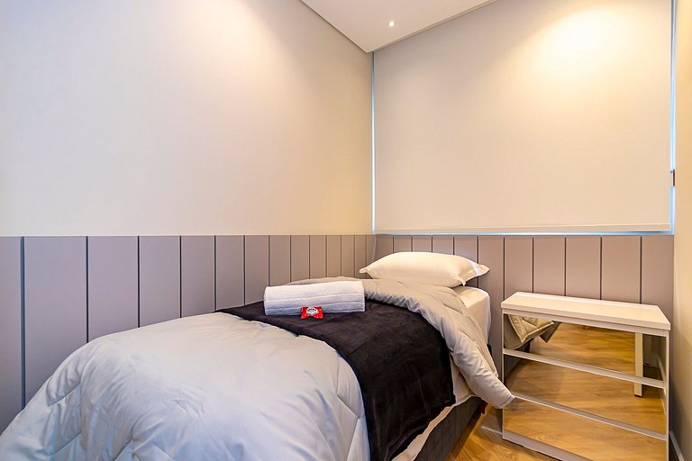 Apto de 2q Perto do Shopping Estação - NLF0602