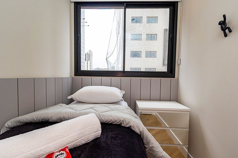 Apto de 2q Perto do Shopping Estação - NLF0602