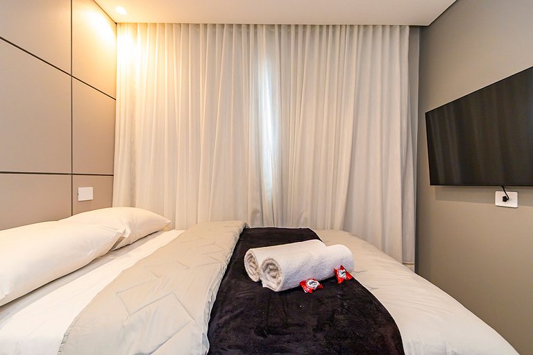 Apto de 2q Perto do Shopping Estação - NLF0602