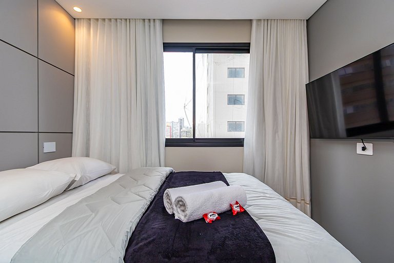 Apto de 2q Perto do Shopping Estação - NLF0602