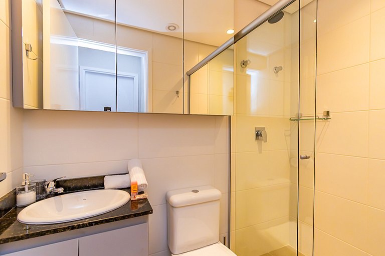 Apto de 2q Perto do Shopping Estação - NLF0602