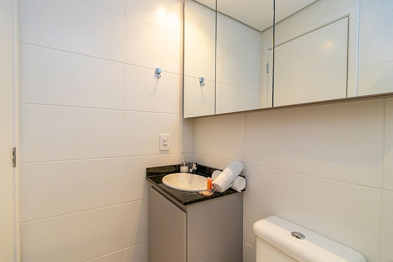 Apto de 2q Perto do Shopping Estação - NLF0602