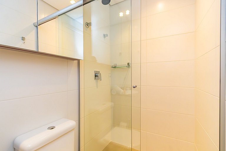 Apto de 2q Perto do Shopping Estação - NLF0602