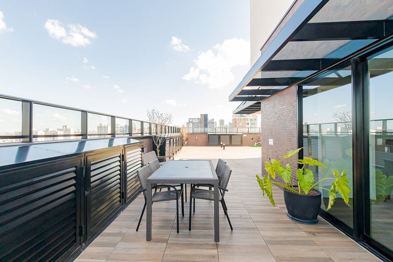 Apto de 2q Perto do Shopping Estação - NLF0602