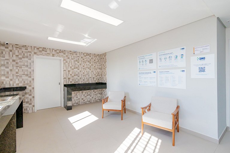 Apto de 2q Perto do Shopping Estação - NLF0602