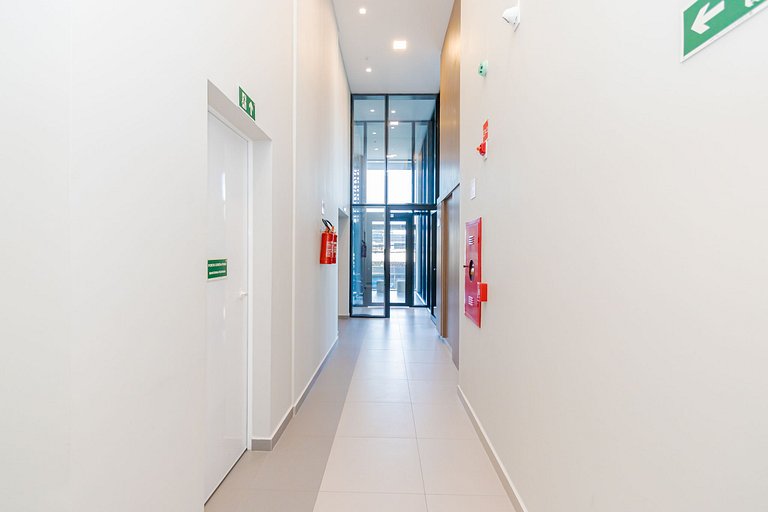 Apto de 2q Perto do Shopping Estação - NLF0602