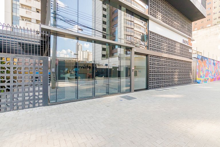 Apto de 2q Perto do Shopping Estação - NLF0602