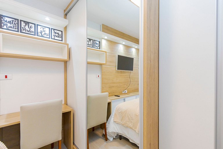 Apto de 1q com garagem no Centro - NEW1005