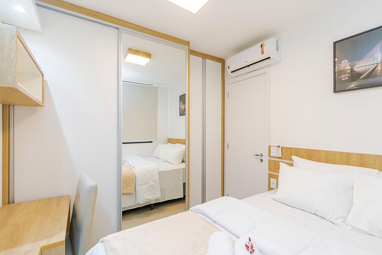 Apto de 1q com garagem no Centro - NEW1005