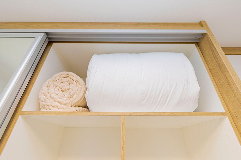 Apto de 1q com garagem no Centro - NEW1005