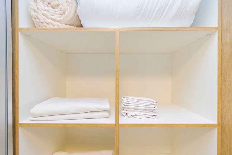 Apto de 1q com garagem no Centro - NEW1005