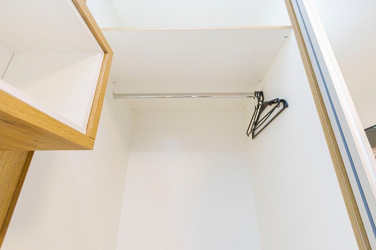 Apto de 1q com garagem no Centro - NEW1005