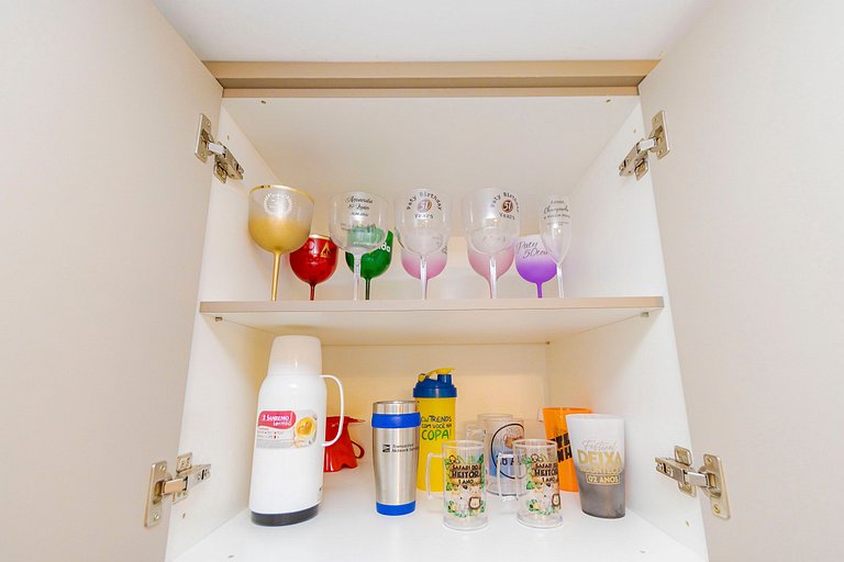 Apto de 1q com garagem no Centro - NEW1005