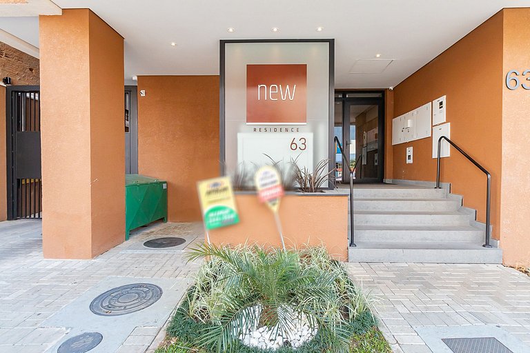 Apto de 1q com garagem no Centro - NEW1005