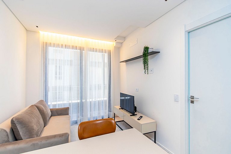 Apto em prédio com Piscina, Região Nobre - TEM0205