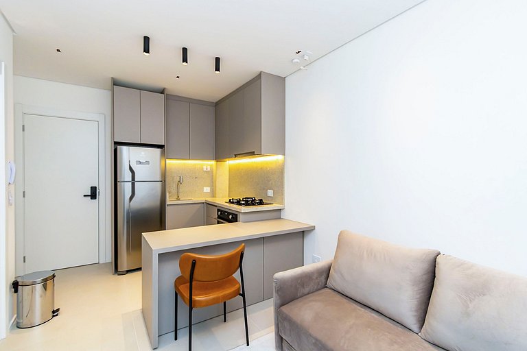 Apto em prédio com Piscina, Região Nobre - TEM0205