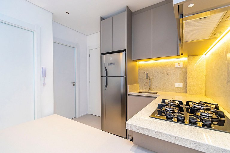 Apto em prédio com Piscina, Região Nobre - TEM0205