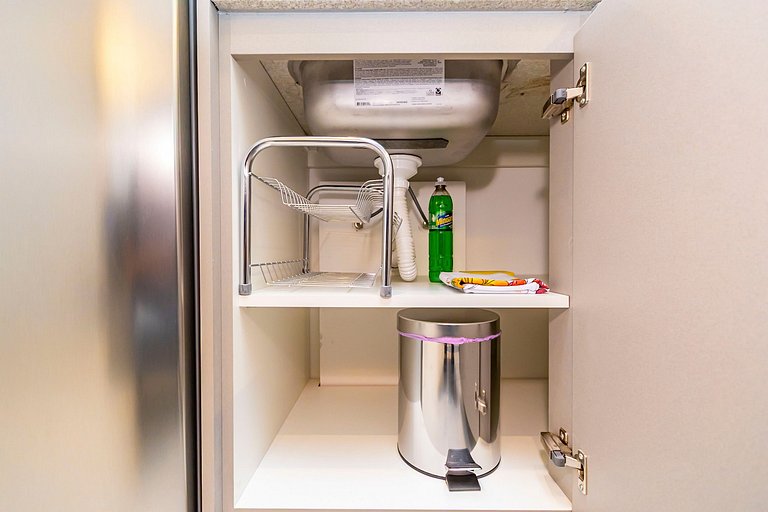 Apto em prédio com Piscina, Região Nobre - TEM0205