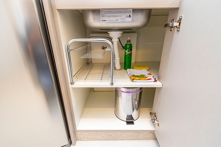 Apto em prédio com Piscina, Região Nobre - TEM0205