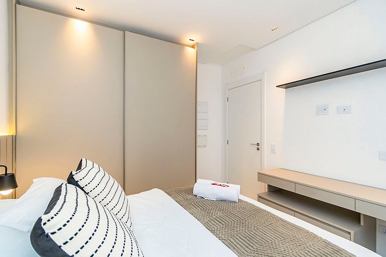 Apto em prédio com Piscina, Região Nobre - TEM0205