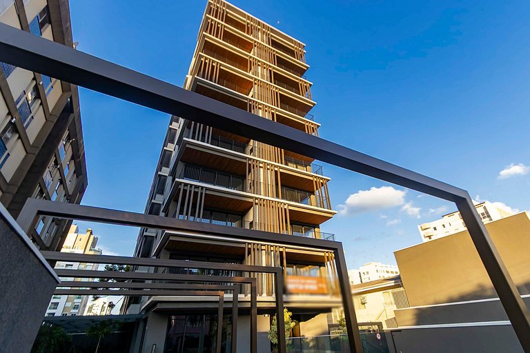 Apto em prédio com Piscina, Região Nobre - TEM0205