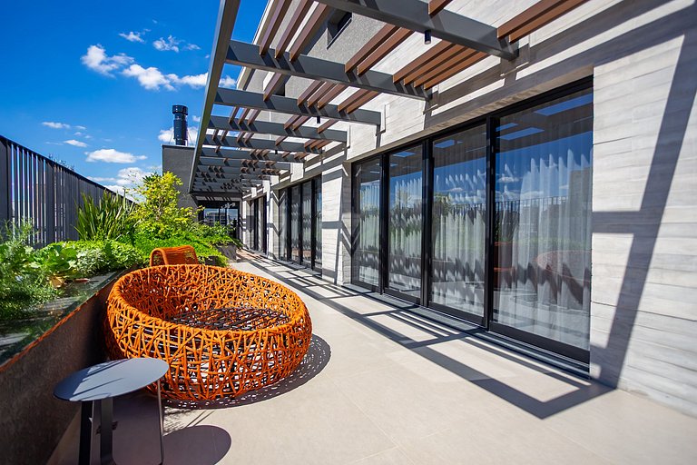 Apto em prédio com Piscina, Região Nobre - TEM0205