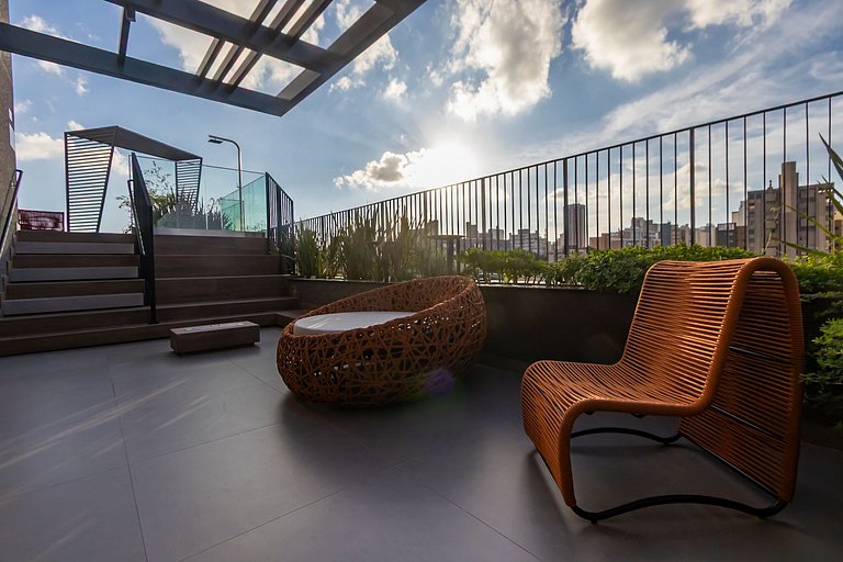 Apto em prédio com Piscina, Região Nobre - TEM0205