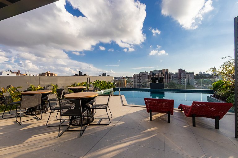 Apto em prédio com Piscina, Região Nobre - TEM0205