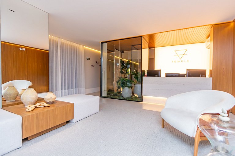 Apto em prédio com Piscina, Região Nobre - TEM0205