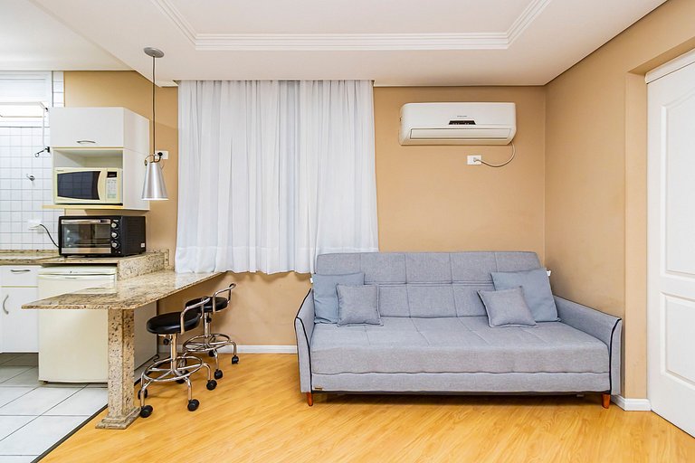 Apartamento 1 Quarto com Vaga no Batel - LUC0108