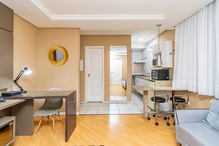 Apartamento 1 Quarto com Vaga no Batel - LUC0108