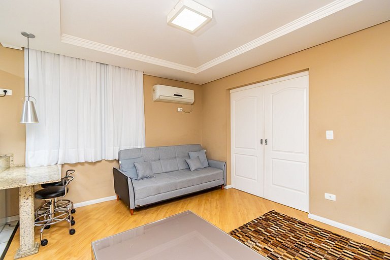 Apartamento 1 Quarto com Vaga no Batel - LUC0108