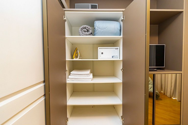 Apartamento 1 Quarto com Vaga no Batel - LUC0108