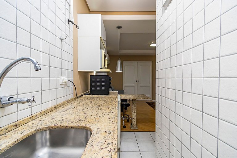 Apartamento 1 Quarto com Vaga no Batel - LUC0108