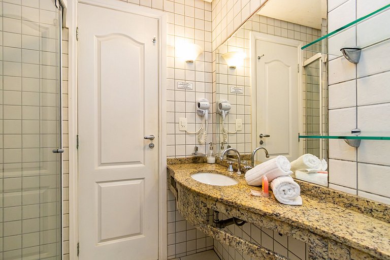 Apartamento 1 Quarto com Vaga no Batel - LUC0108