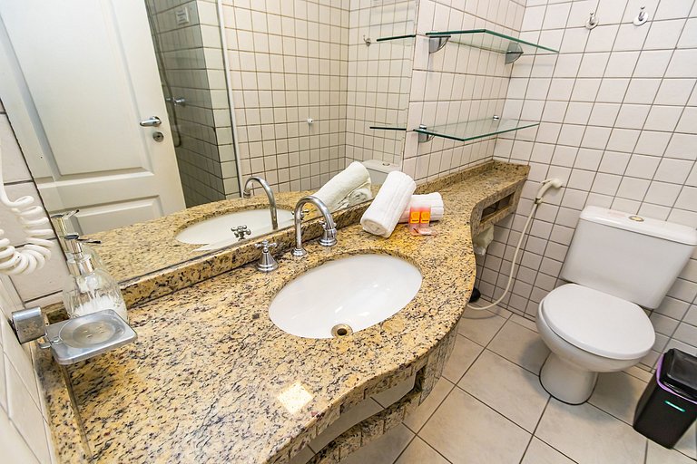 Apartamento 1 Quarto com Vaga no Batel - LUC0108