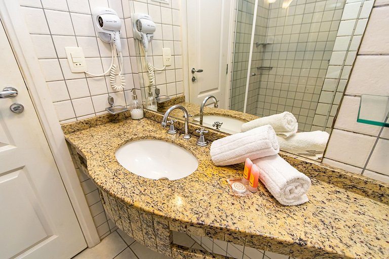 Apartamento 1 Quarto com Vaga no Batel - LUC0108