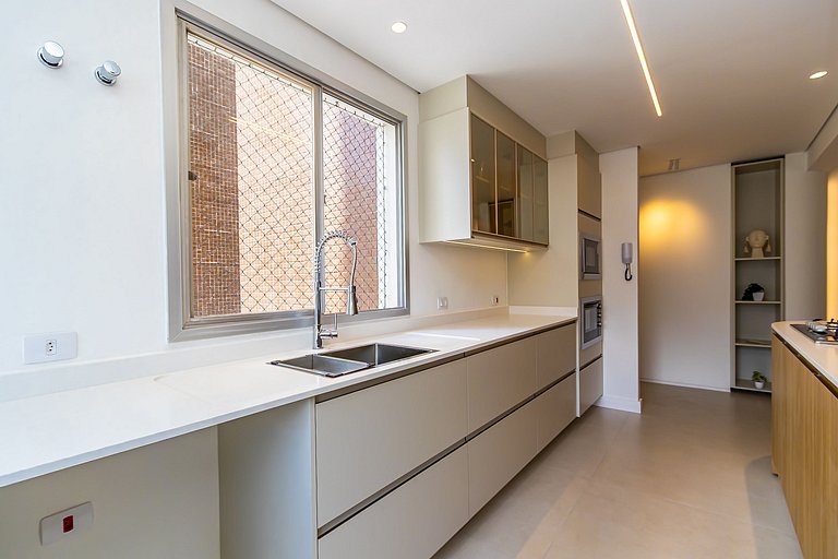 Retrofit Premium ao lado da Praça do Japão -BAR141