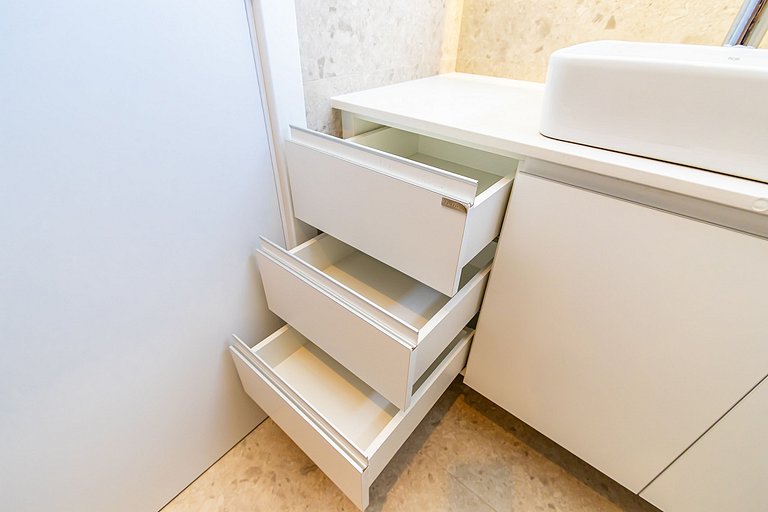 Retrofit Premium ao lado da Praça do Japão -BAR141