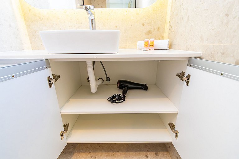 Retrofit Premium ao lado da Praça do Japão -BAR141