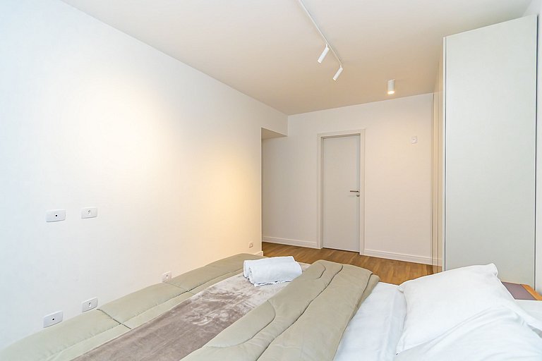 Retrofit Premium ao lado da Praça do Japão -BAR141