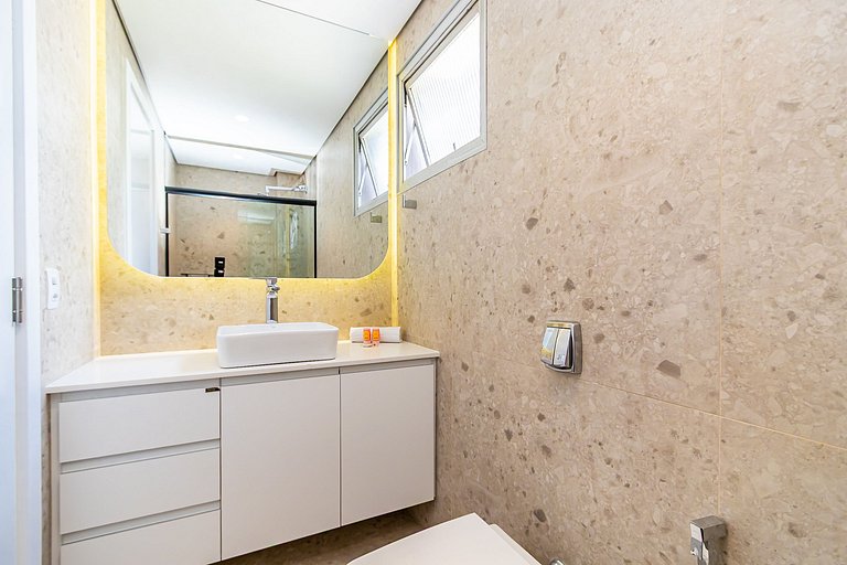 Retrofit Premium ao lado da Praça do Japão -BAR141