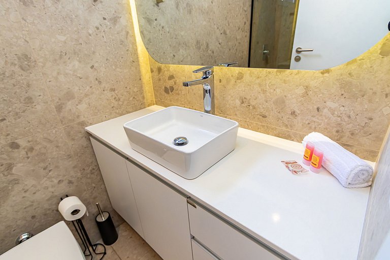 Retrofit Premium ao lado da Praça do Japão -BAR141