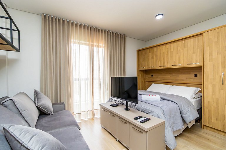 Studio em Prédio com Piscina no Portão - DOR0509B