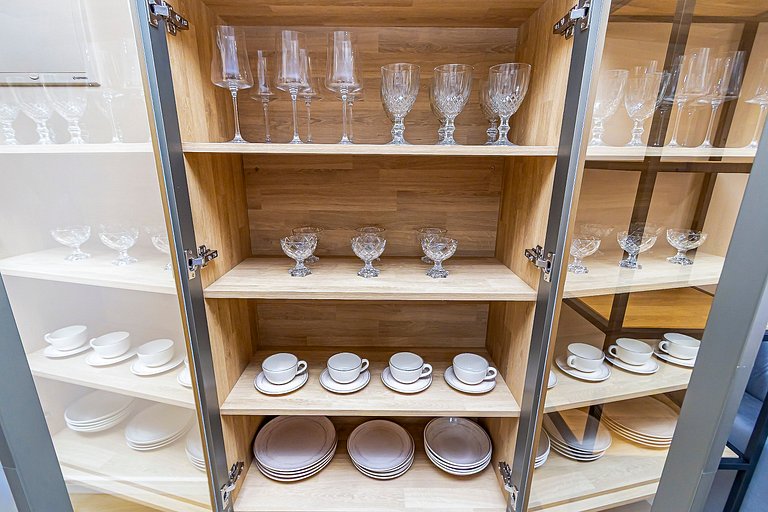 Studio em Prédio com Piscina no Portão - DOR0509B