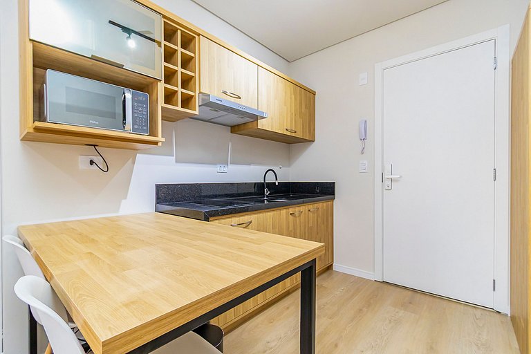 Studio em Prédio com Piscina no Portão - DOR0509B