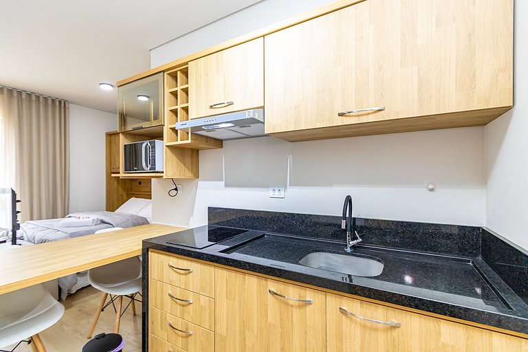 Studio em Prédio com Piscina no Portão - DOR0509B