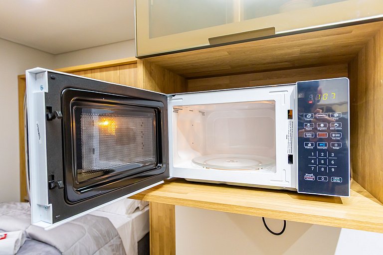 Studio em Prédio com Piscina no Portão - DOR0509B